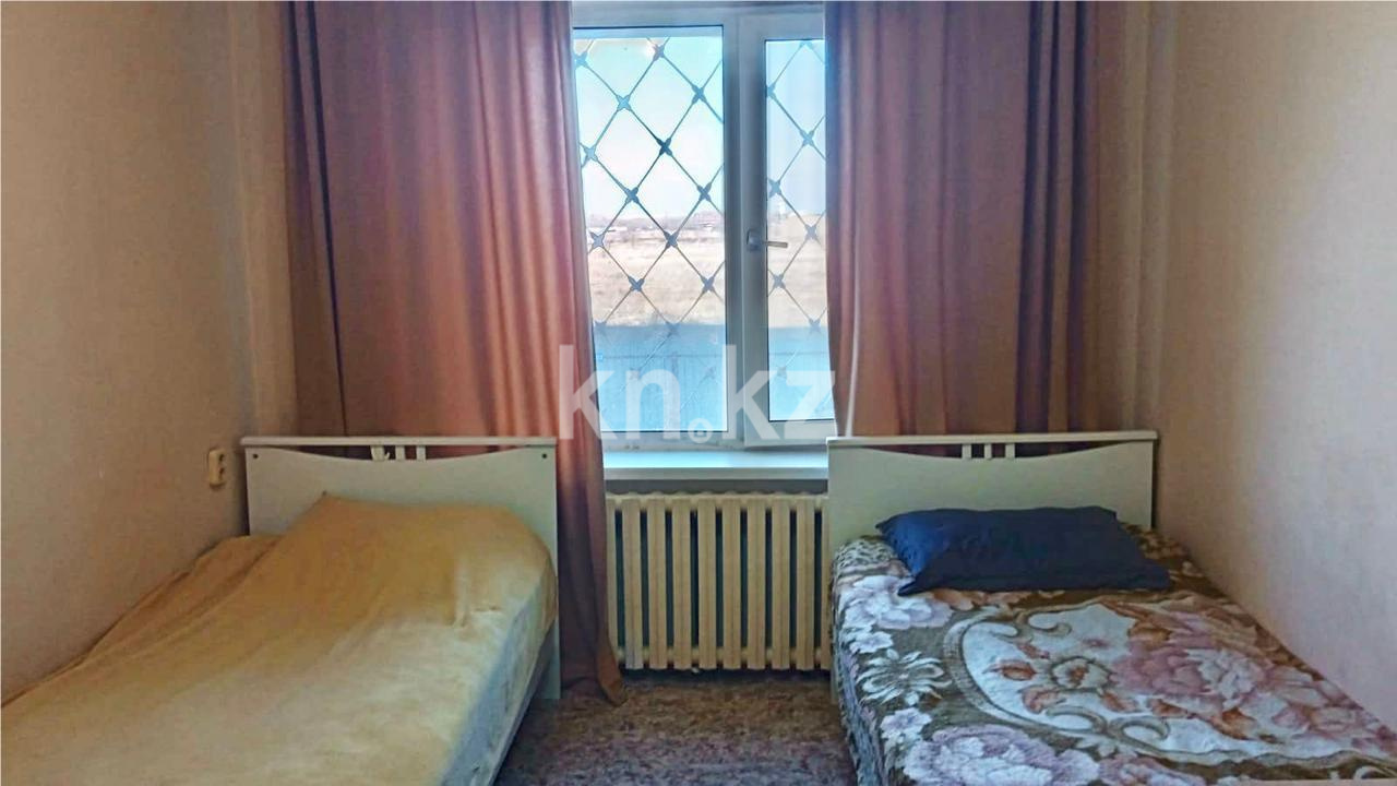 Продажа 3-комнатной квартиры, 63 м², мкр-н Голубые Пруды, дом  12 в Караганде - фото 6