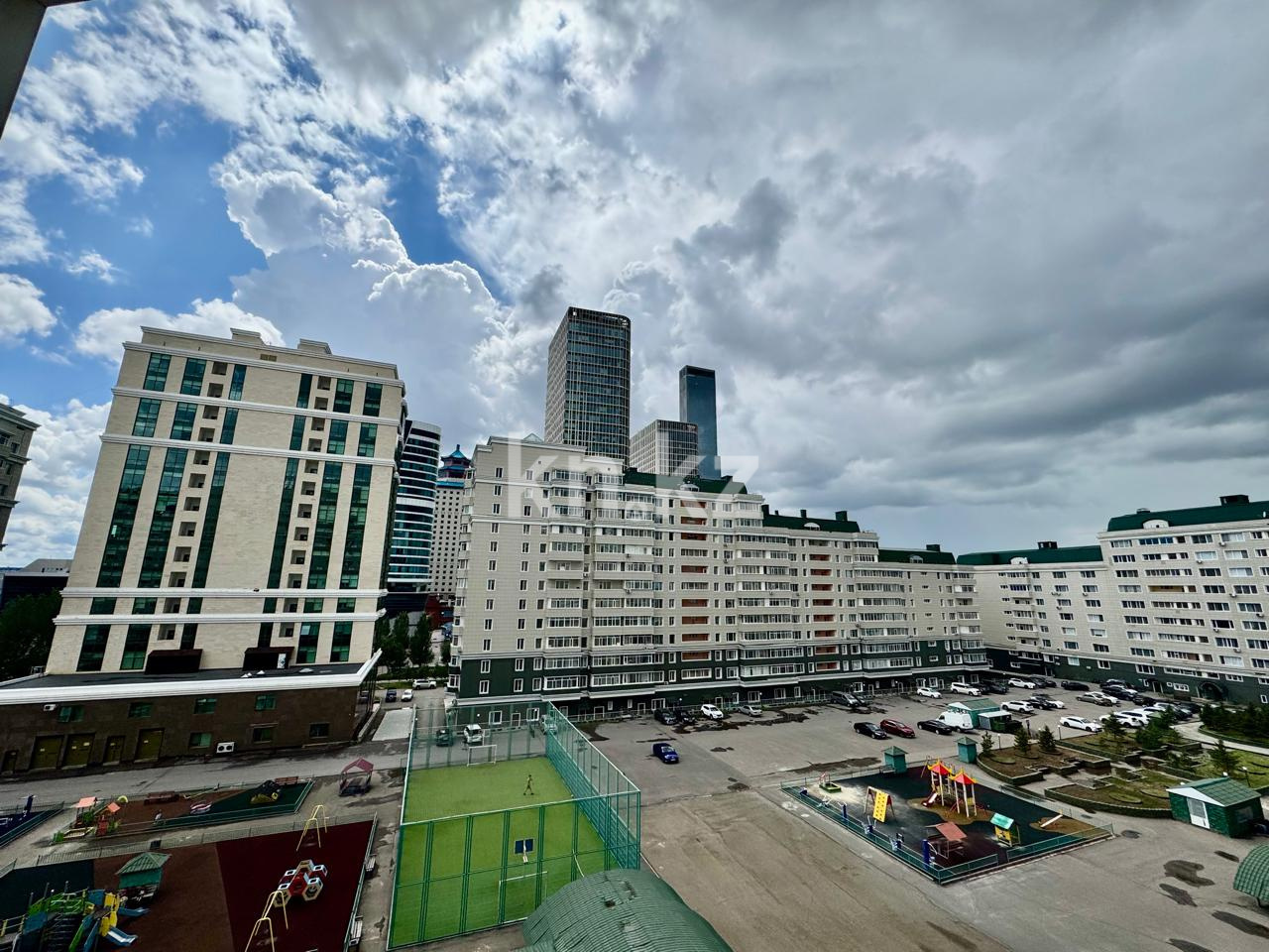 Продажа 3-комнатной квартиры, 190 м², ул. Достык, дом  13 - ул. Кенесары в Астане - фото 22