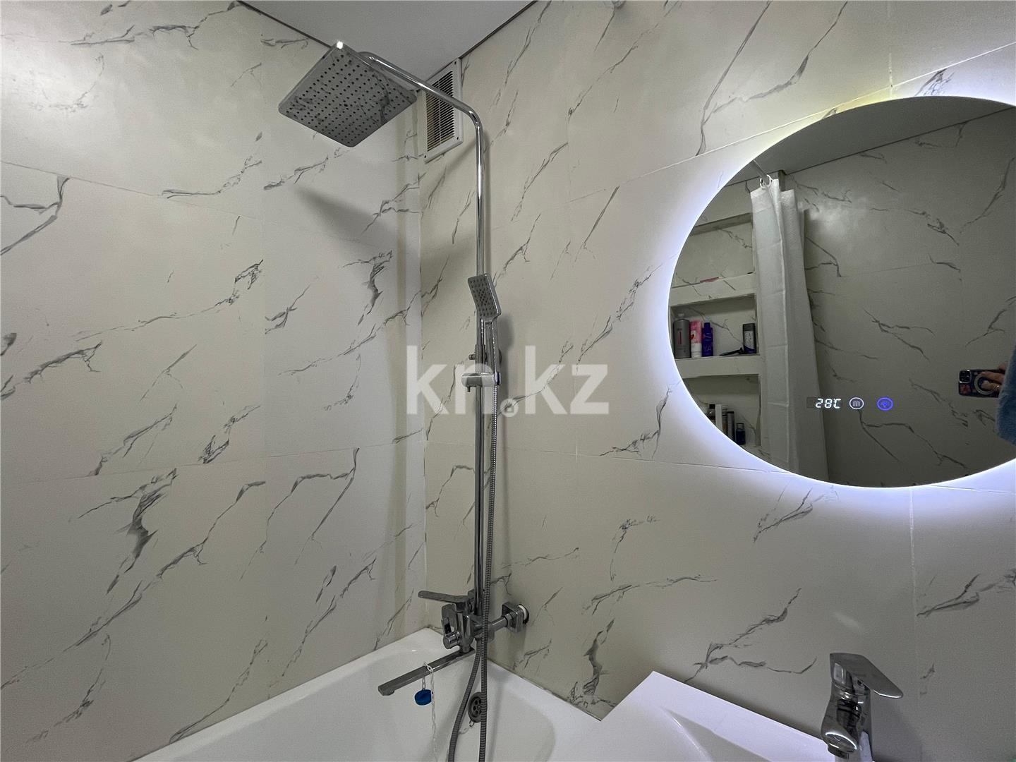 Продажа 2-комнатной квартиры, 52 м², ул. Карла Маркса в Караганде - фото 11