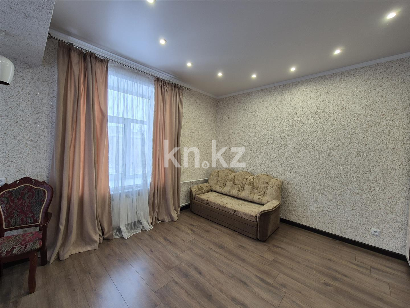 Продажа 2-комнатной квартиры, 52 м², ул. Абая - Продажа квартир в Темиртау фото 1 из 14