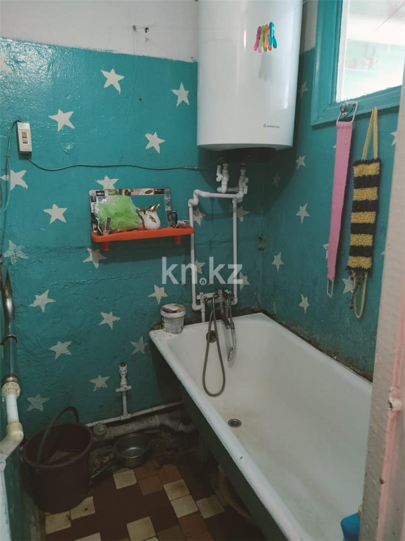 Продажа 3-комнатной квартиры, 52 м², ул. Дружбы - Продажа  трехкомнатных квартир в Караганде фото 6 из 11