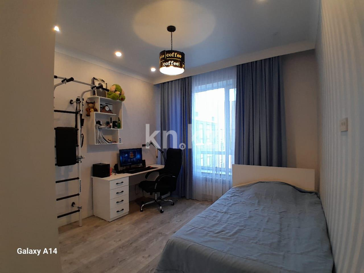Продажа 4-комнатной квартиры, 126 м², ул. Сатпаева в Астане - фото 3