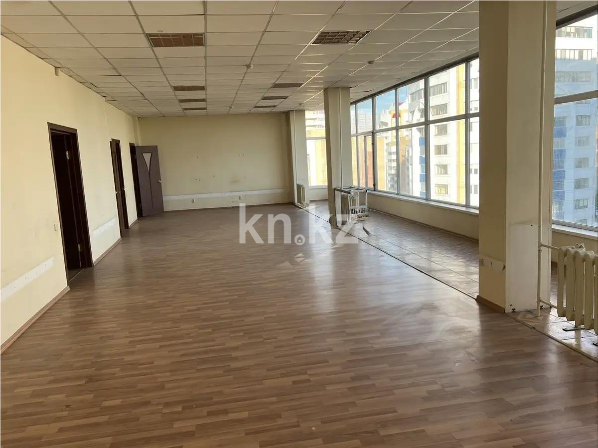 Продажа 5-комнатной квартиры, 191 м², ул. Иманова, дом  10/1 в Астане - фото 3