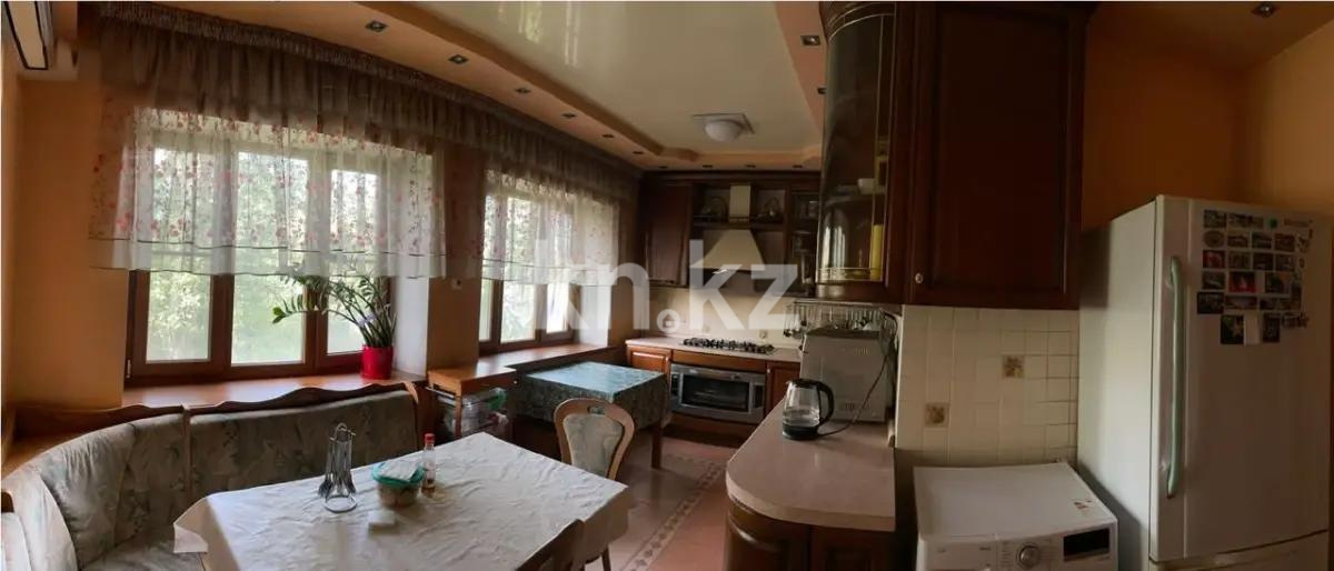 Продажа 5-комнатной квартиры, 130 м², ул. Курмангазы, дом  32 - Продажа квартир в Алматы фото 8 из 12