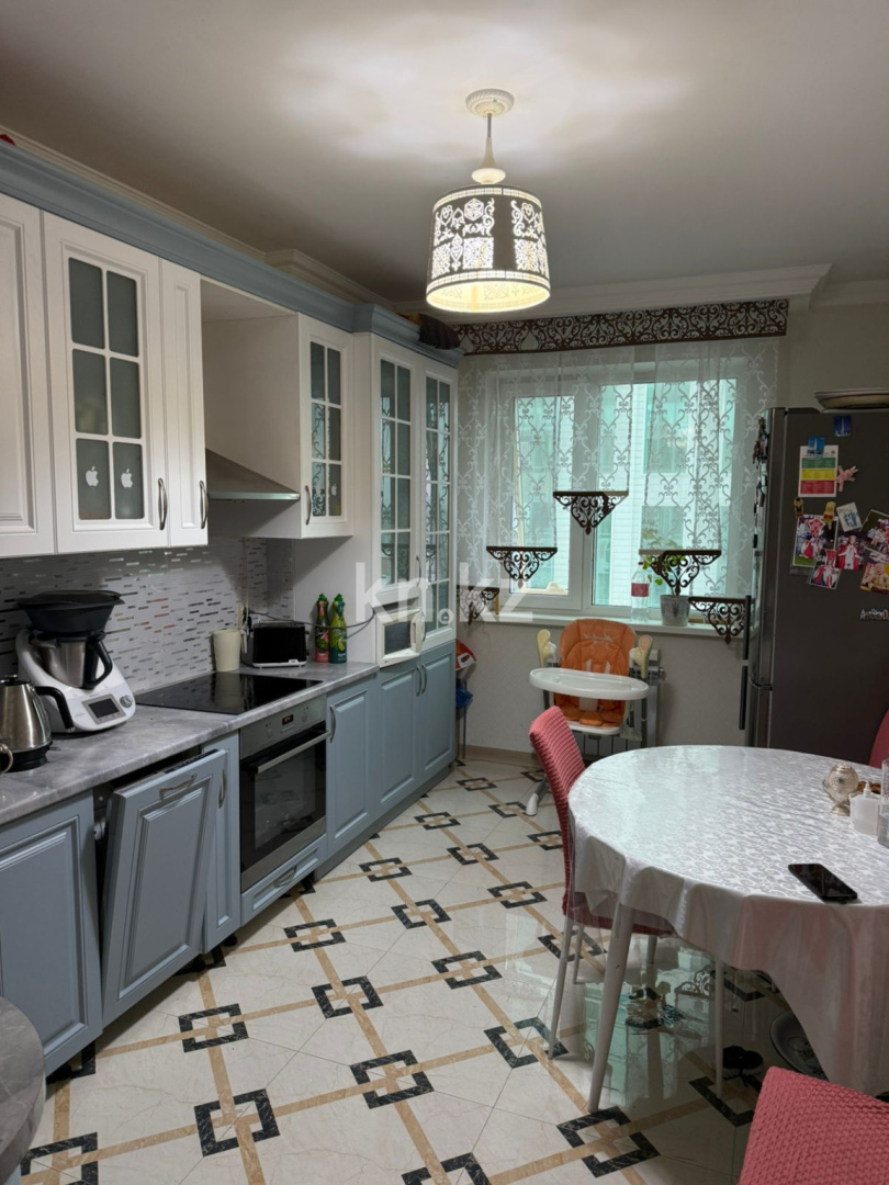 Аренда 3-комнатной квартиры, 96 м², пр. Кабанбай батыра, дом  46Б в Астане