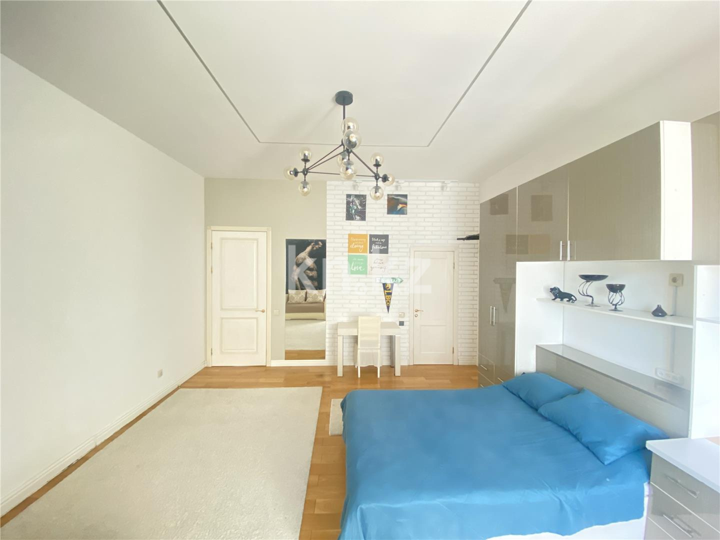 Продажа 4-комнатной квартиры, 151 м², пр. Кабанбай батыра - Продажа жилой и коммерческой недвижимости в Астане фото 1 из 12