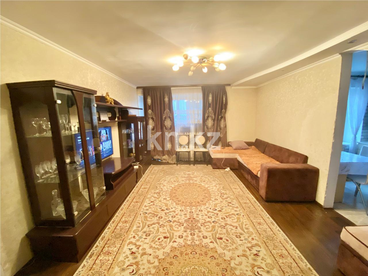 Продажа 3-комнатной квартиры, 62 м², ул. Гапеева - Продажа  трехкомнатных квартир в Караганде фото 1 из 13
