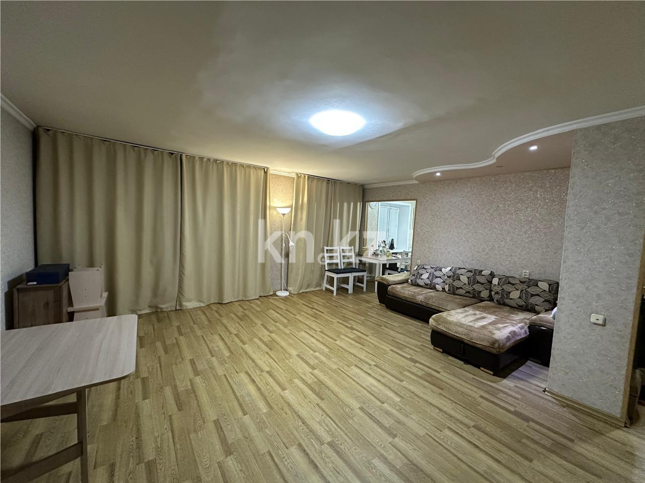 Продажа 2-комнатной квартиры, 59 м², мкр-н 21 - Продажа квартир в Караганде фото 2 из 14