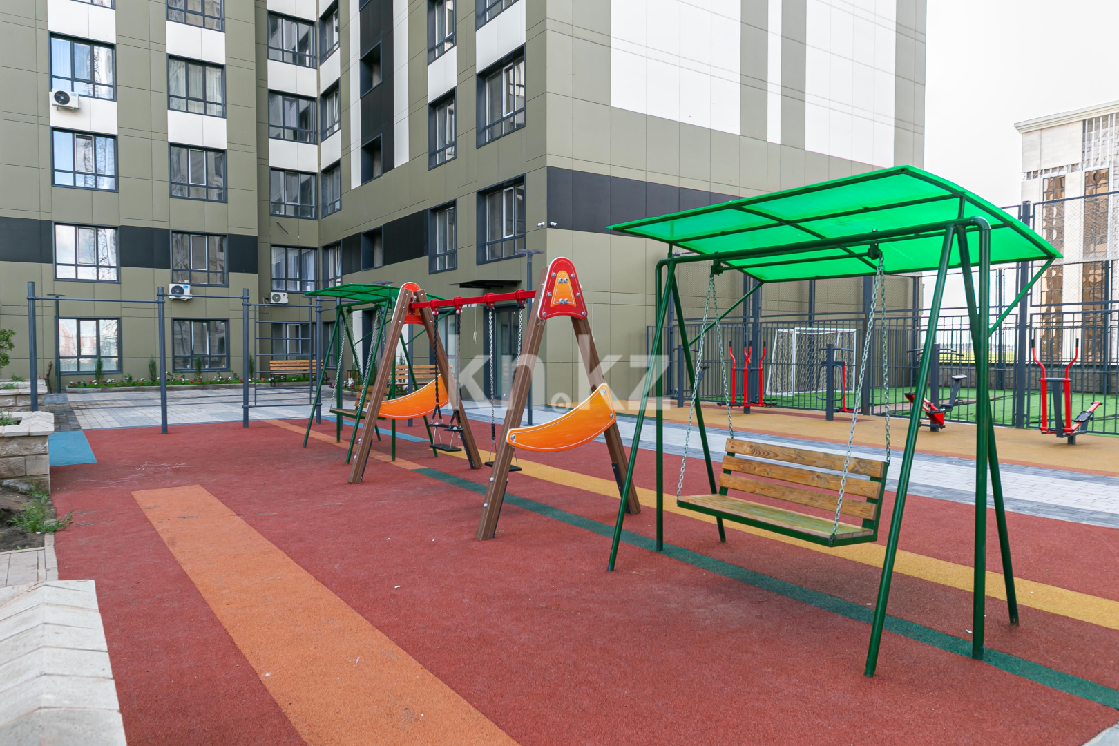 Продажа 2-комнатной квартиры, 39 м², пр. Туран, дом  83/1 в Астане - фото 10