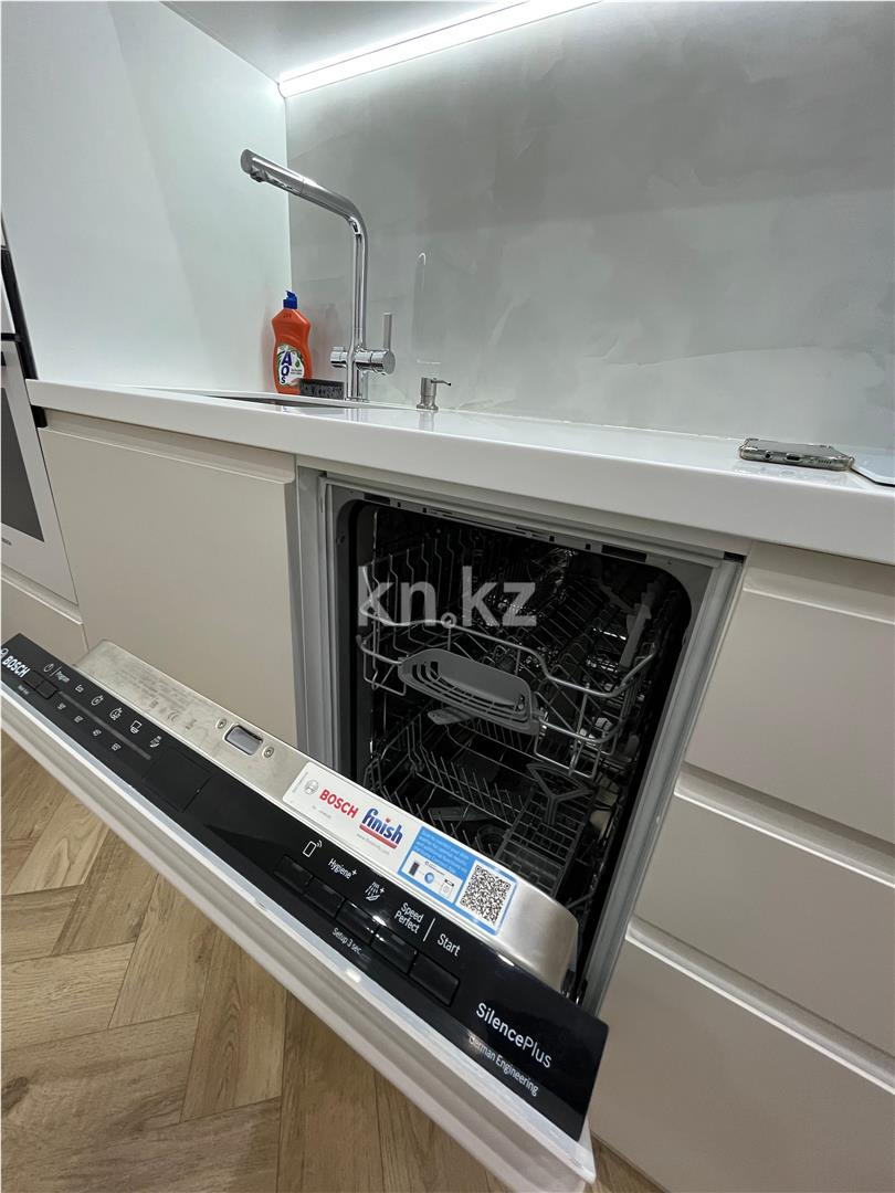 Продажа 2-комнатной квартиры, 64 м², ул. Муканова, дом  47/3 в Караганде - фото 12