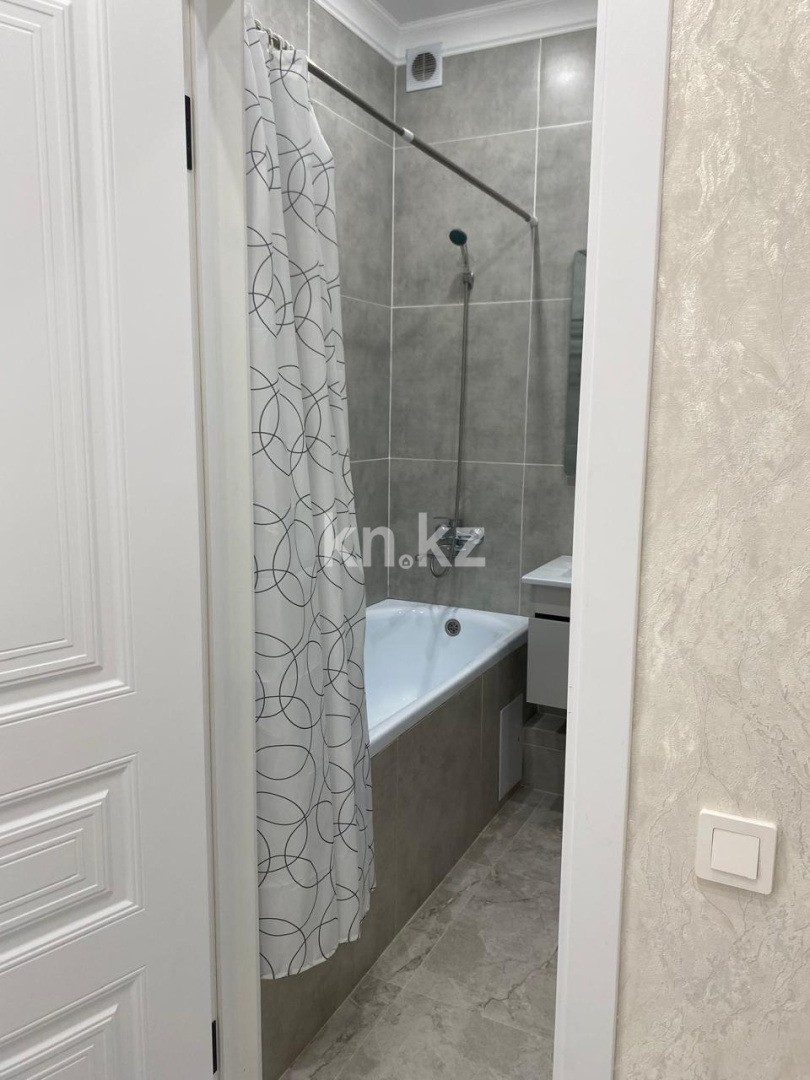 Продажа 3-комнатной квартиры, 49.5 м² в Астане - фото 5