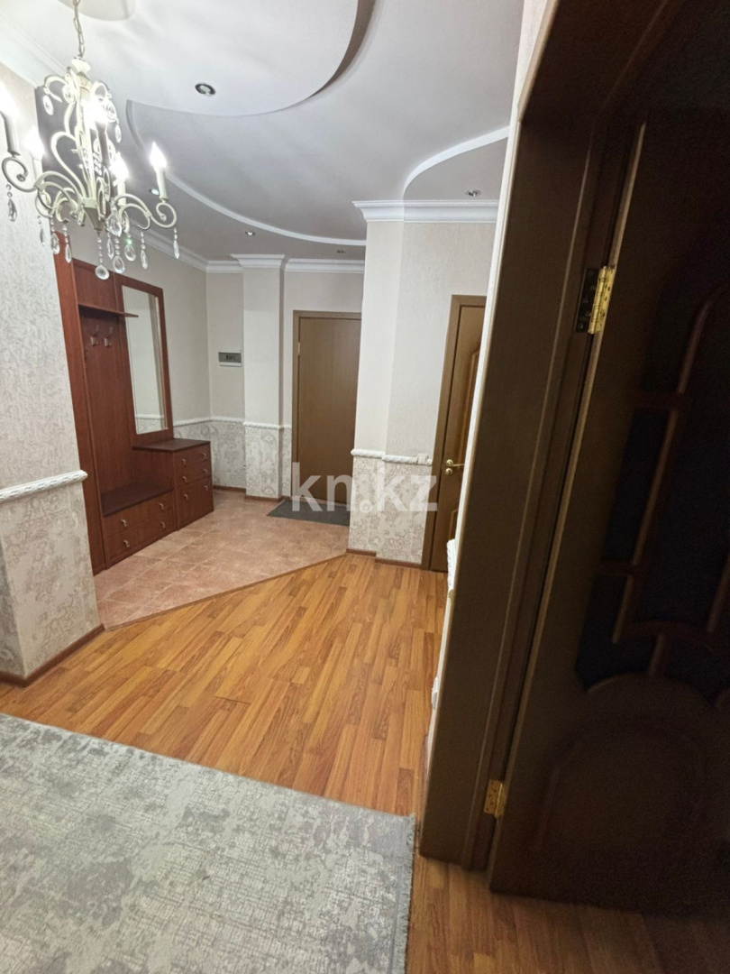 Аренда 2-комнатной квартиры, 95 м², ул. Достык, дом  12 - Аренда  двухкомнатных квартир помесячно в Астане с фото фото 9 из 12