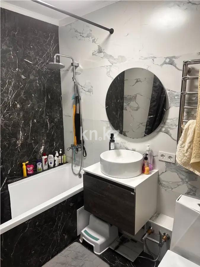 Продажа 3-комнатной квартиры, 75 м², ул. Желтоксан, дом  71/73 в Алматы - фото 3