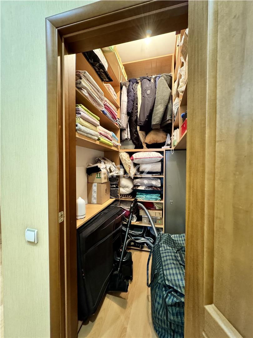 Продажа 3-комнатной квартиры, 132 м², ул. Абая, дом  5 - Продажа квартир в Караганде фото 31 из 38