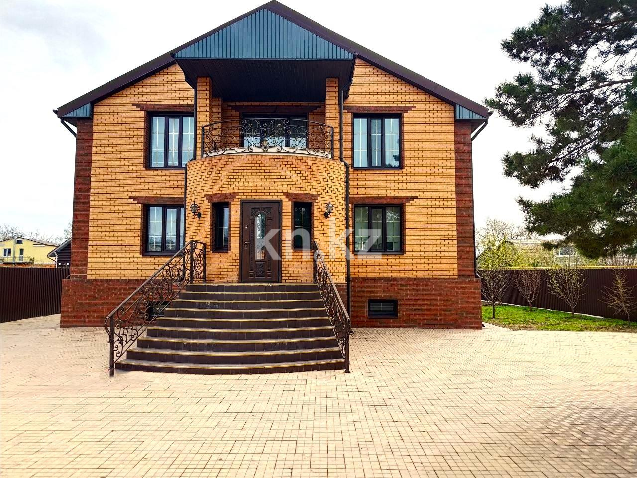 Продажа 6-комнатного дома, 300 м² - Продажа домов, коттеджей в Казахстане - страница 9 фото 1 из 35