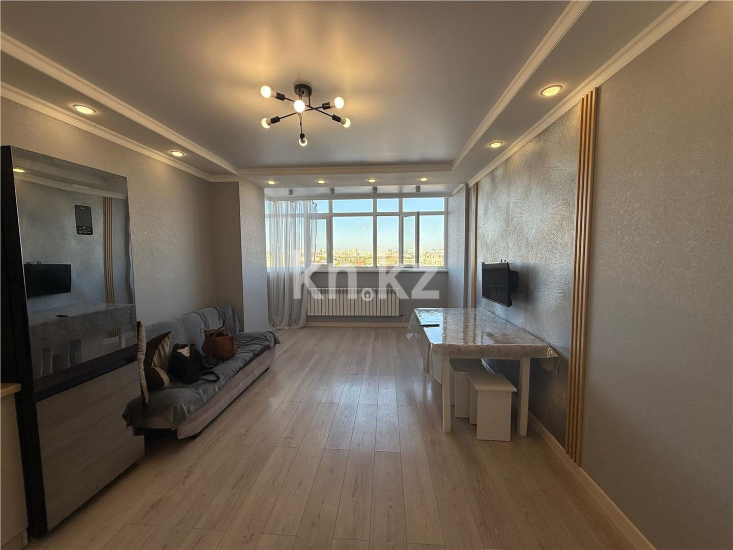 Продажа 3-комнатной квартиры, 67 м², ул. Нарикбаева - Продажа  трехкомнатных квартир в Астане фото 1 из 8
