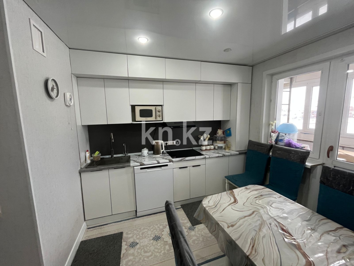 Продажа 2-комнатной квартиры, 55 м² в Усть-Каменогорске - фото 2