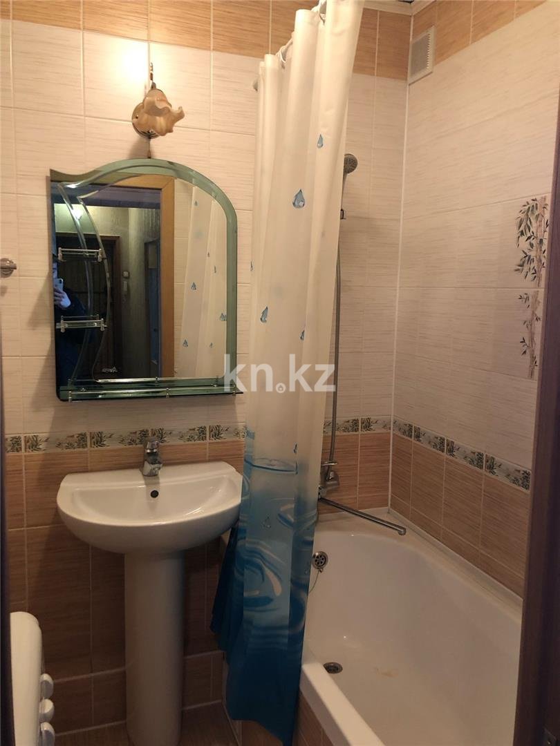 Продажа 4-комнатной квартиры, 76 м², ул. Карла Маркса, дом  7 в Караганде - фото 13