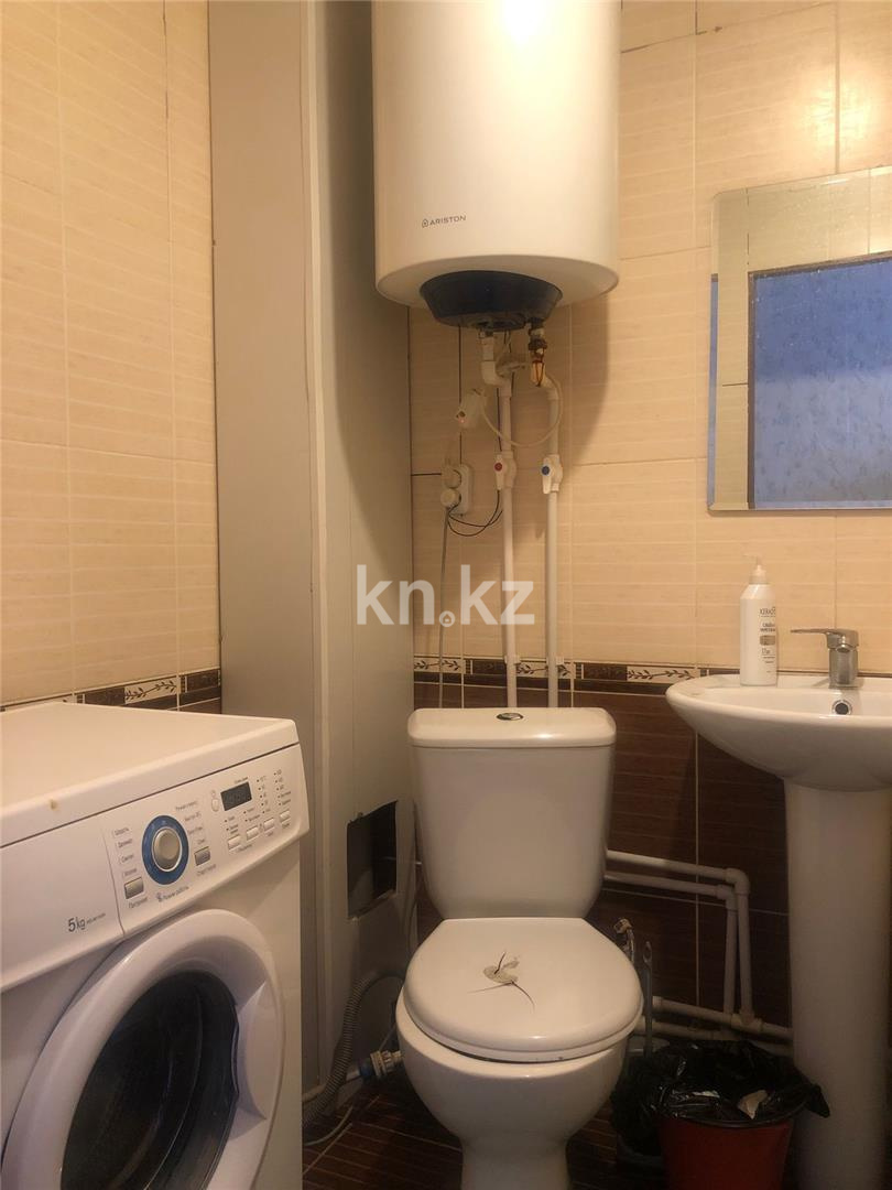 Продажа 1-комнатной квартиры, 30 м², пр. Республики, дом  20 - Продажа  однокомнатных квартир в Караганде с фото фото 8 из 10