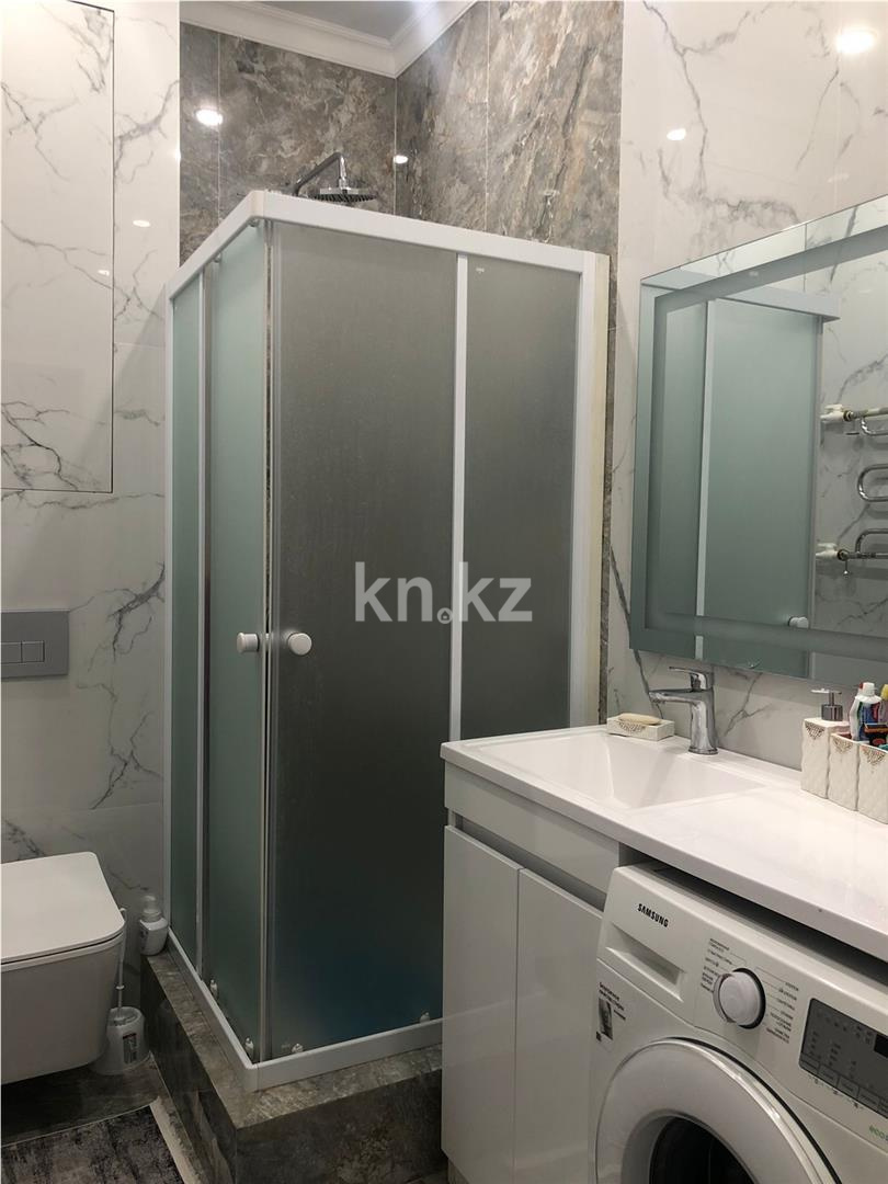 Продажа 3-комнатной квартиры, 100 м², ул. Муканова, дом  53/8 в Караганде - фото 15