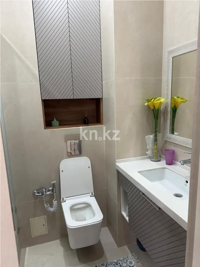 Продажа 4-комнатной квартиры, 110 м², пр. Кабанбай батыра, дом  60 в Астане - фото 9