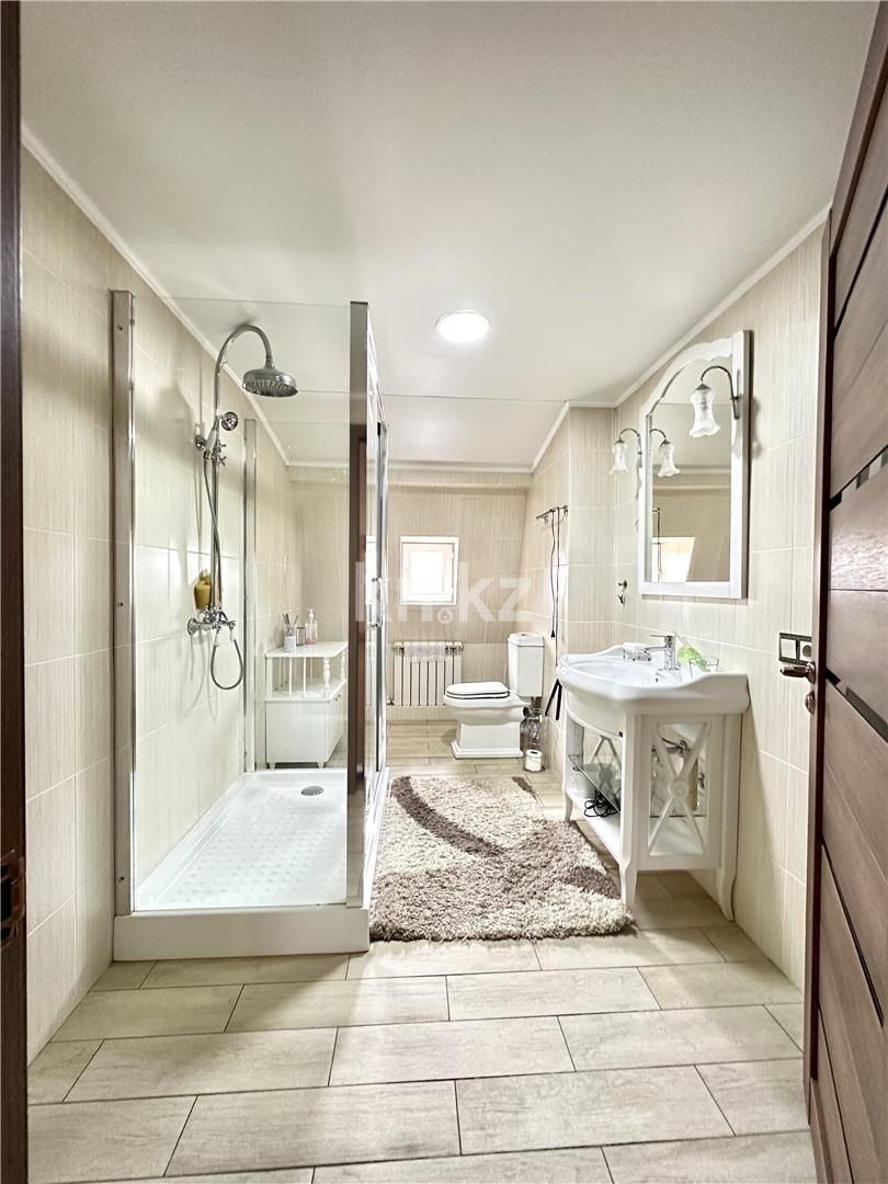 Продажа 6-комнатного дома, 400.7 м², ул. Жанибекова - Продажа домов, коттеджей в Караганде фото 17 из 52