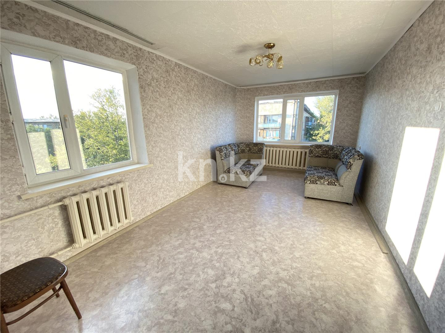 Продажа 3-комнатной квартиры, 54 м², мкр-н 22 - Продажа  трехкомнатных квартир в Караганде фото 2 из 14