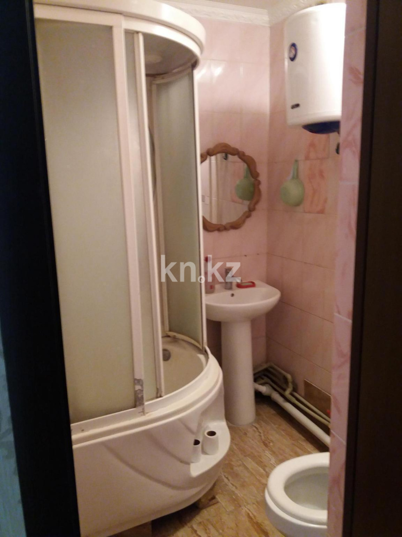 Аренда 3-комнатной квартиры, 60 м², ул. Воинов-Интернационалистов, дом  20 - Аренда  трехкомнатных квартир помесячно в Караганде фото 5 из 7