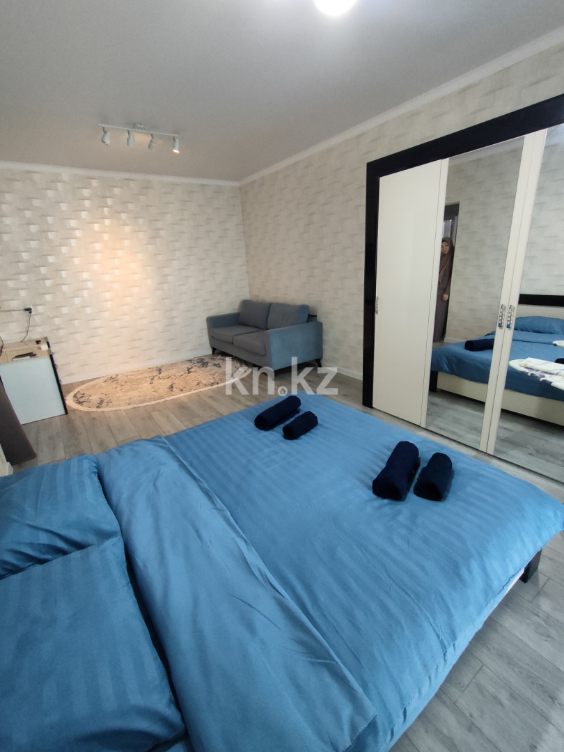 Аренда 1-комнатной квартиры посуточно, 43 м², пр. Байдибек би, дом  116/4 - Продажа квартир в Шымкенте фото 5 из 15