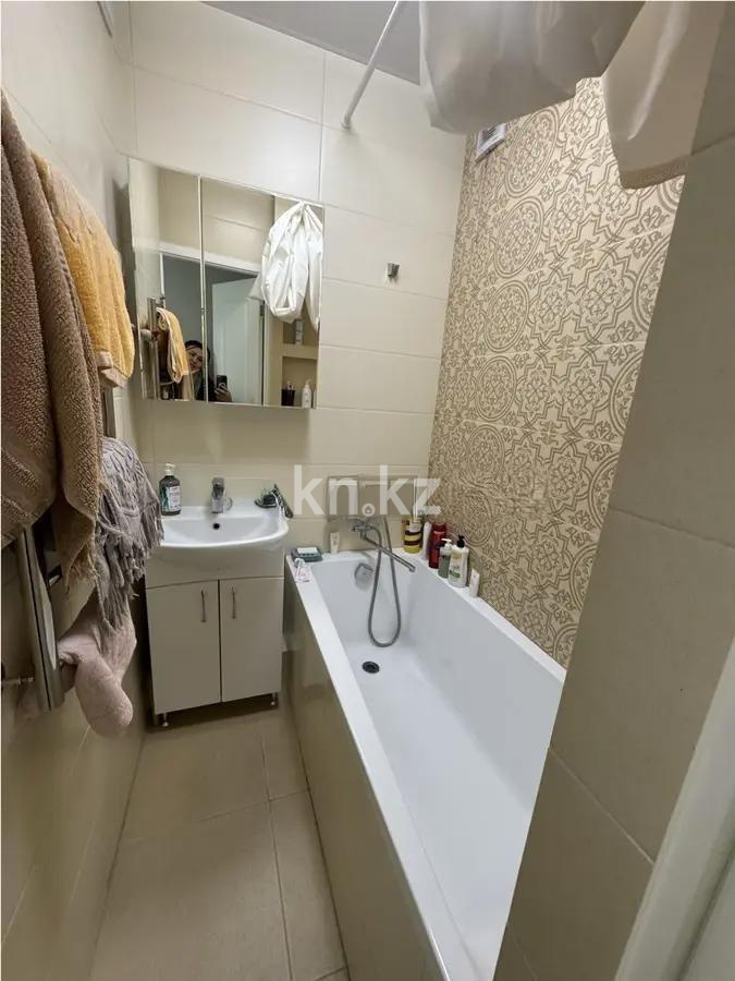 Продажа 2-комнатной квартиры, 47 м², ул. А. Шарипова, дом  17 в Алматы - фото 4