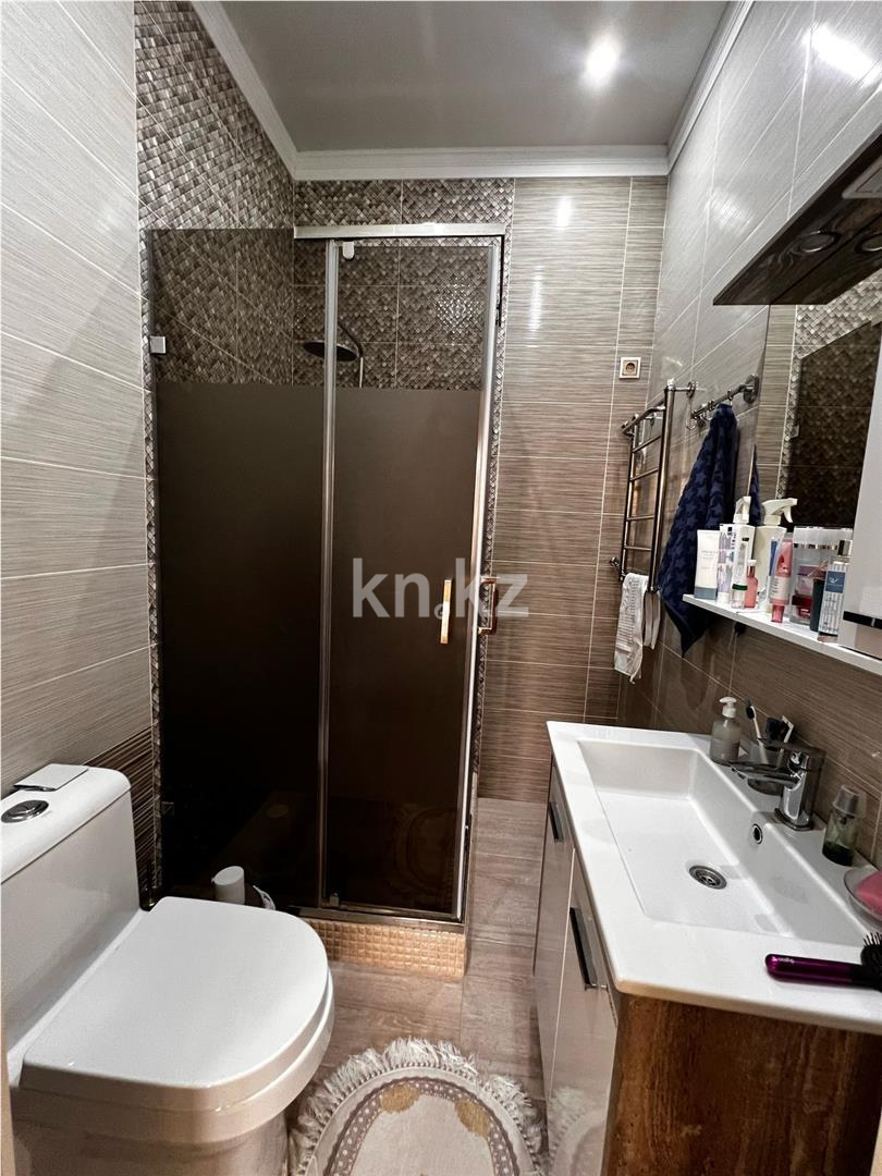 Продажа 7-комнатного дома, 320 м², ул. Кабжанова - Продажа домов, коттеджей в Караганде фото 13 из 36