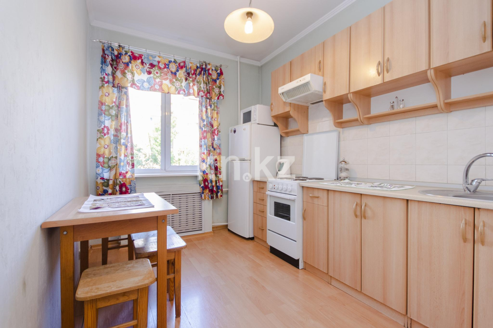 Аренда 2-комнатной квартиры посуточно, 50 м², Самал-1 мкр-н, дом  18 - Продажа квартир в Алматы фото 10 из 19