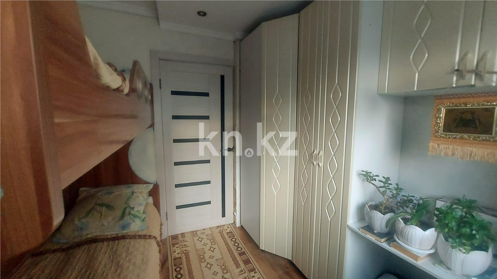 Продажа 3-комнатной квартиры, 59 м², мкр-н Восток-1 - Продажа квартир в Караганде фото 3 из 16