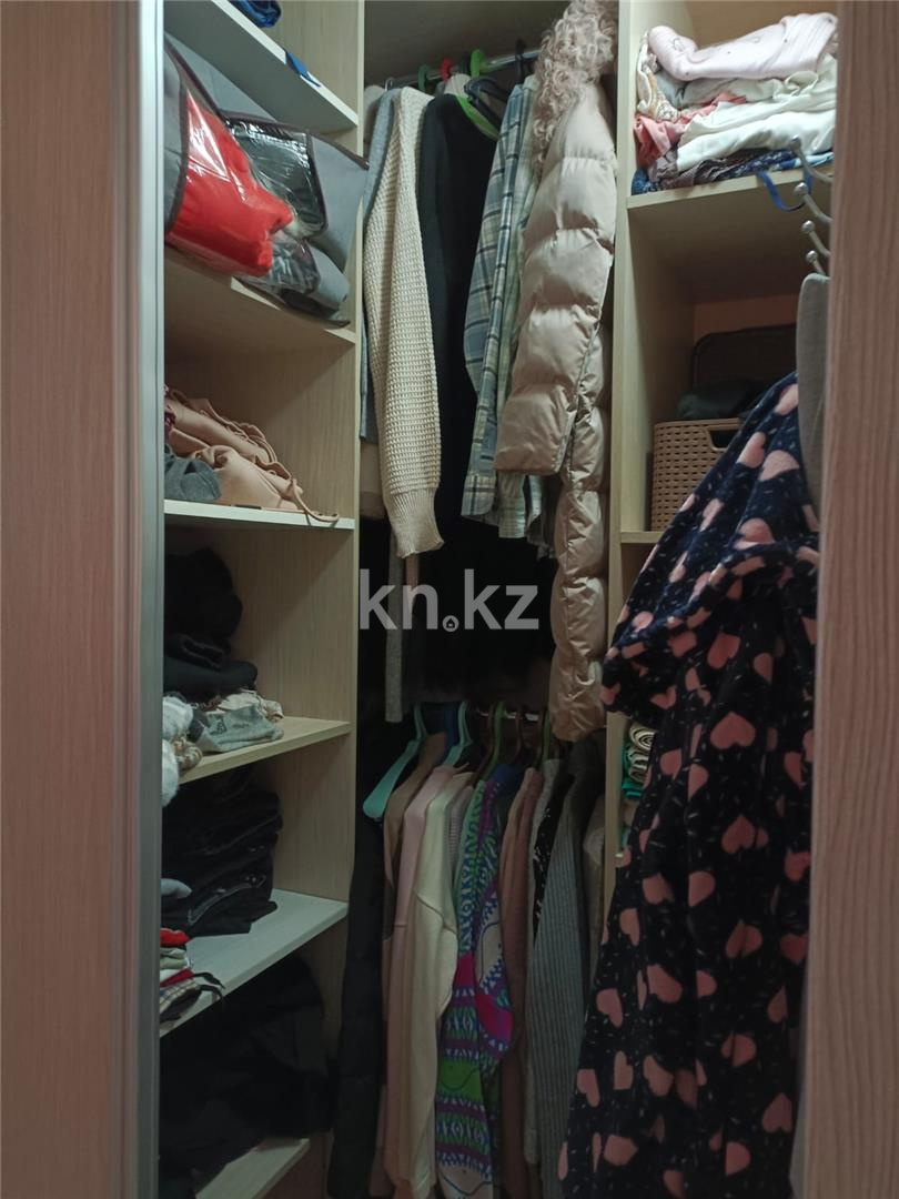 Продажа 3-комнатной квартиры, 57 м², мкр-н 21 в Караганде - фото 16