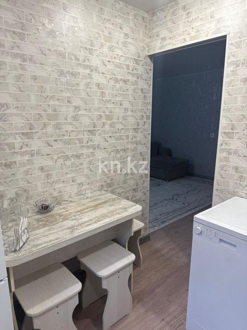 Аренда 2-комнатной квартиры посуточно, 47 м², ул. Кайсенова, дом  119 - Продажа и аренда недвижимости в Усть-Каменогорске фото 5 из 6