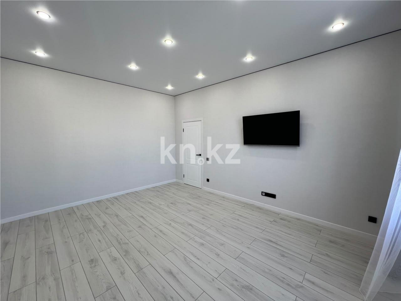 Продажа 2-комнатной квартиры, 60 м² - Продажа недвижимости в Караганде - страница 3 фото 2 из 11