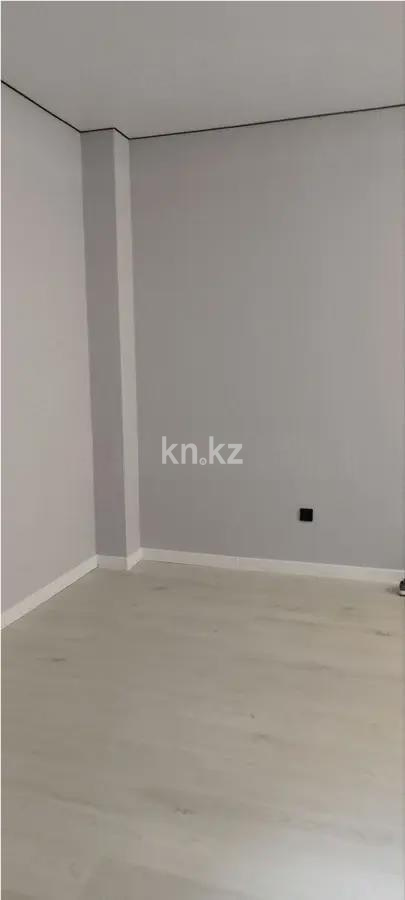 Продажа 1-комнатной квартиры, 40 м², пр. Кошкарбаева, дом  13 - Продажа квартир в Казахстане фото 1 из 3