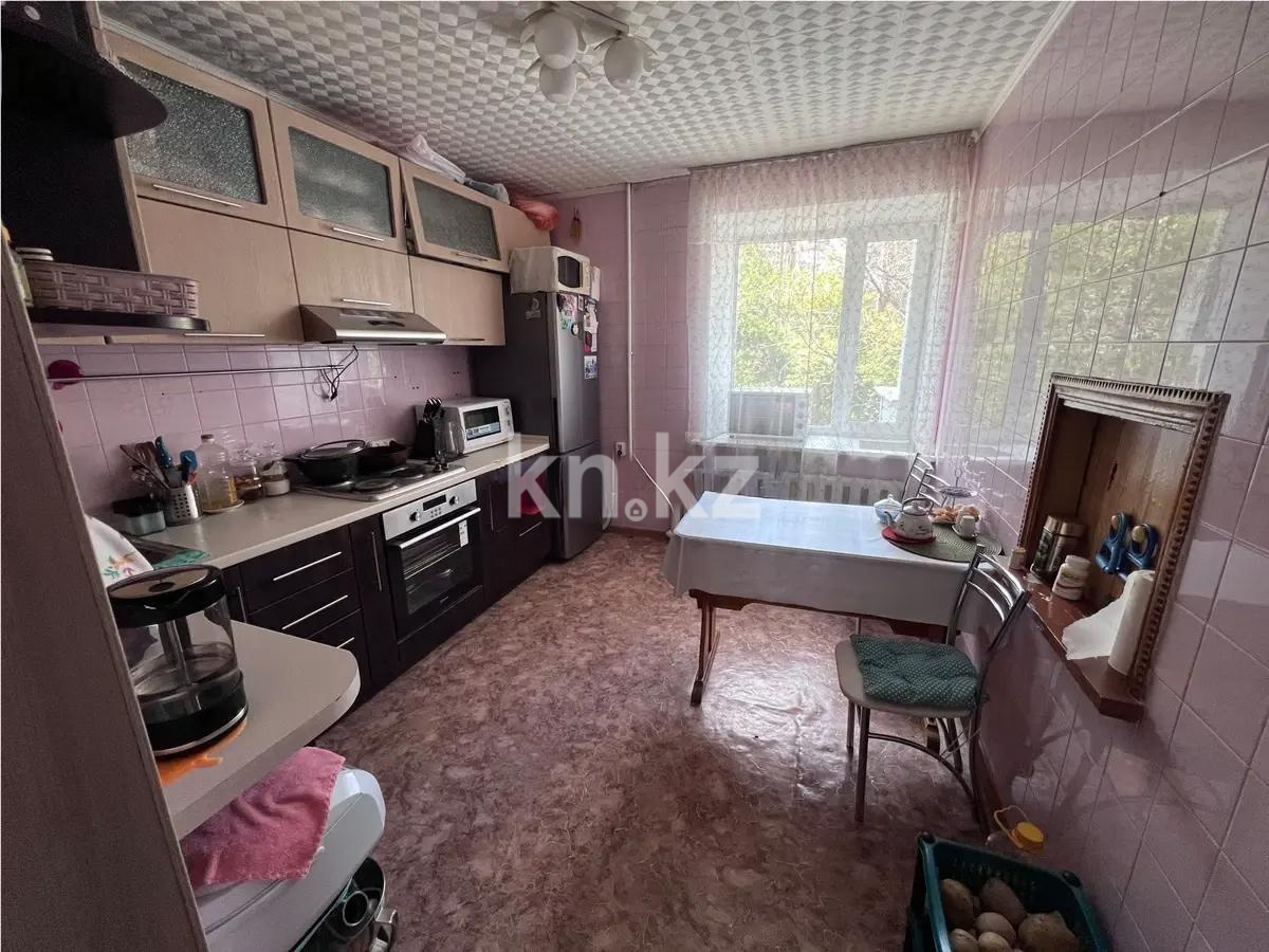 Продажа 3-комнатной квартиры, 63 м², ул. Гапеева, дом  1 - Продажа  трехкомнатных квартир в Караганде фото 4 из 7