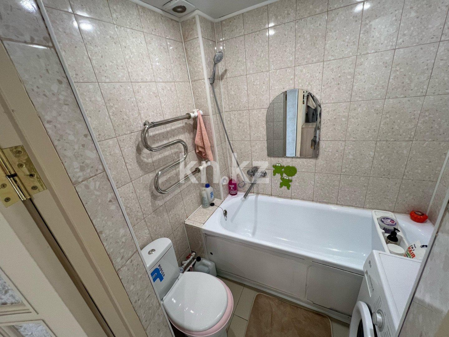 Продажа 4-комнатной квартиры, 63 м², ул. Муканова, дом  4 в Караганде - фото 11