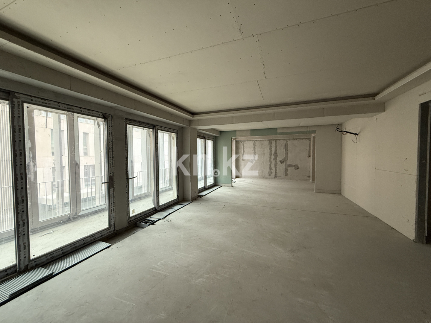 Продажа 4-комнатной квартиры, 229.5 м², ул. Култобе - Продажа  четырехкомнатных квартир в новостройках Алматы с фото фото 1 из 20