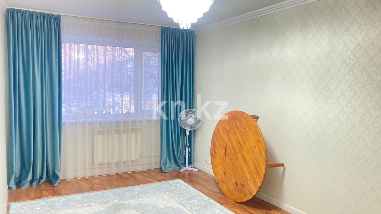 Продажа 3-комнатной квартиры, 63 м², ул. Дюсембекова в Караганде - фото 3
