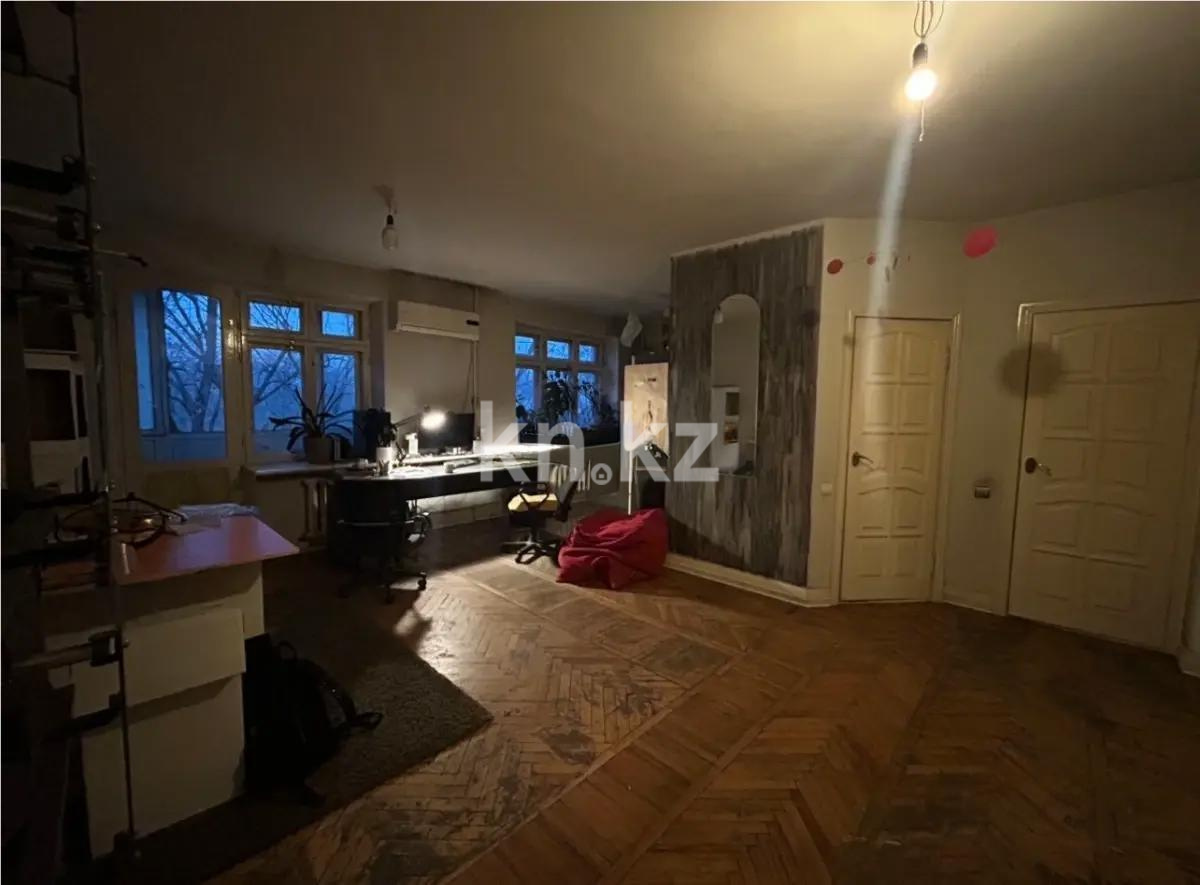 Продажа 4-комнатной квартиры, 82 м² в Алматы