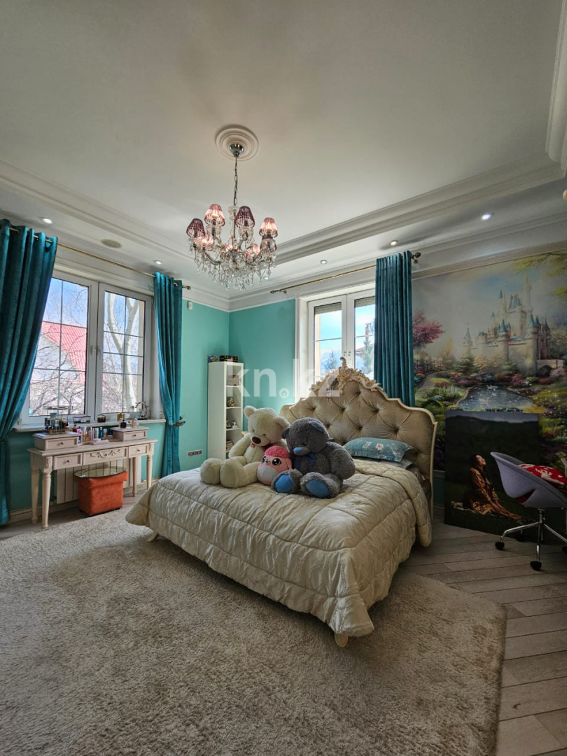 Продажа 6-комнатного дома, 600 м², ул. Оспанова - Продажа домов, коттеджей в Казахстане фото 10 из 15