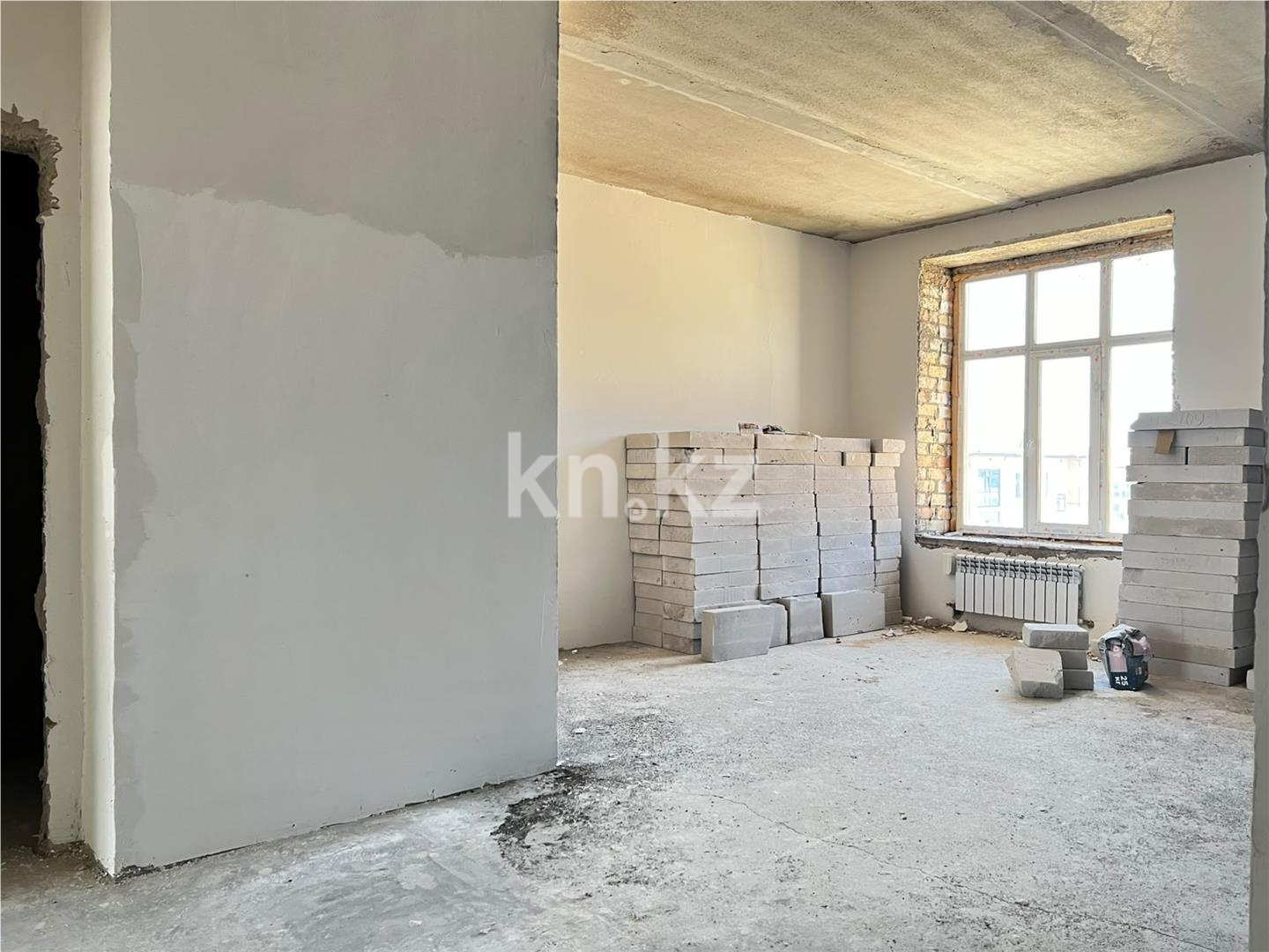 Продажа 2-комнатной квартиры, 68 м² - Продажа двухкомнатных квартир в кирпичном доме в Караганде фото 3 из 17