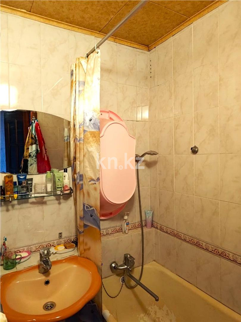 Продажа 2-комнатной квартиры, 45 м², мкр-н 23, дом  16 - Продажа  двухкомнатных квартир в Караганде фото 10 из 12