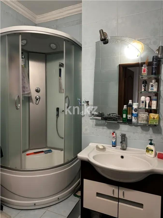 Продажа 2-комнатной квартиры, 63 м², мкр-н Аксай-4, дом  59 в Алматы - фото 4