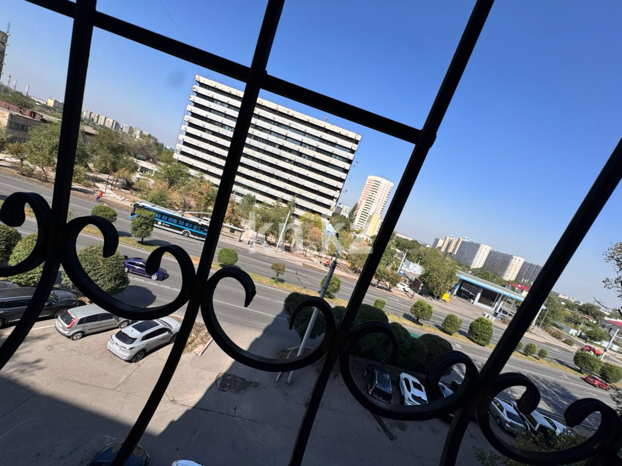 Продажа 2-комнатной квартиры, 73 м², пр. Абая, дом  202 в Алматы - фото 7