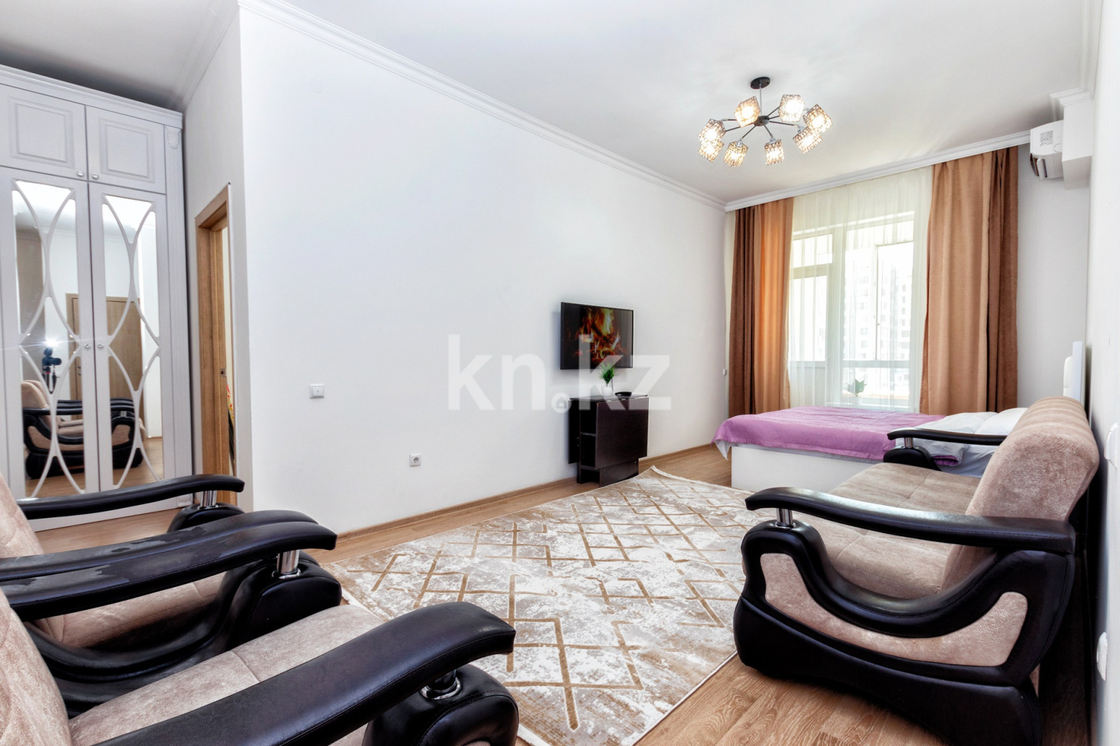 Аренда 2-комнатной квартиры посуточно, 75 м², пр. Кабанбай батыра, дом  60а/2 - Аренда квартир посуточно в Астане с фото фото 10 из 14