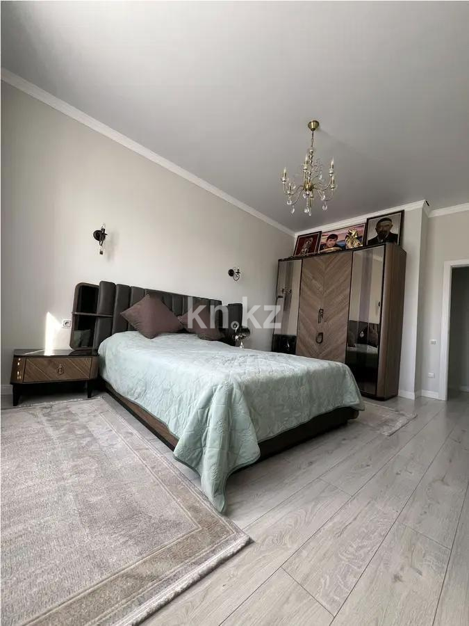 Продажа 4-комнатной квартиры, 140 м², ул. Муканова, дом  1/9 в Караганде - фото 4