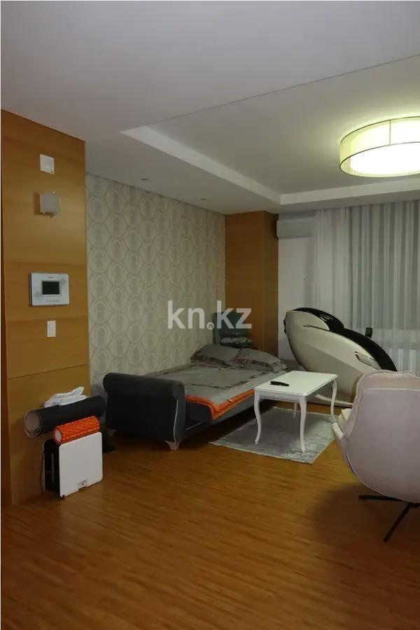 Продажа 3-комнатной квартиры, 144.4 м², ул. Байтурсынова, дом  5 в Астане